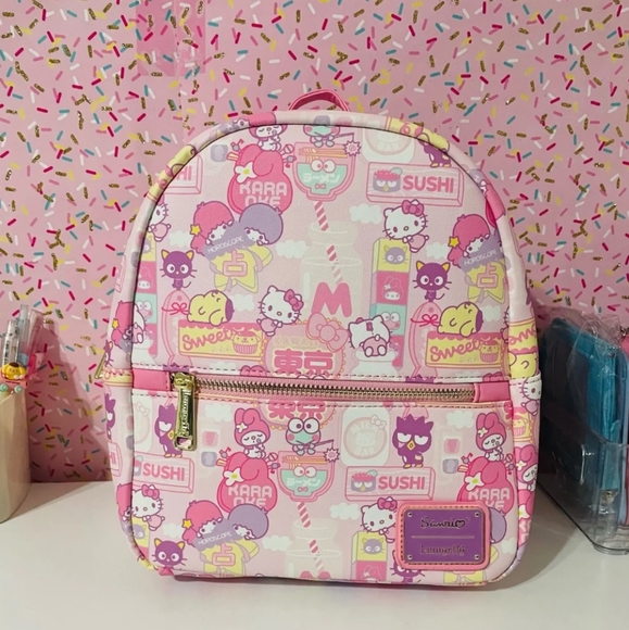 Sanrio Loungefly Mini Backpack - Picture 4 of 16